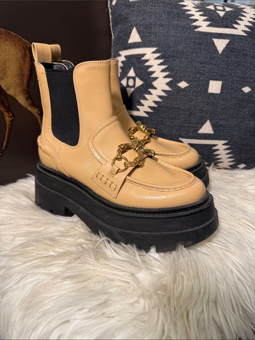 Chunky Platform Lace-Up Chelsea Boots in Beige with Gold Chain